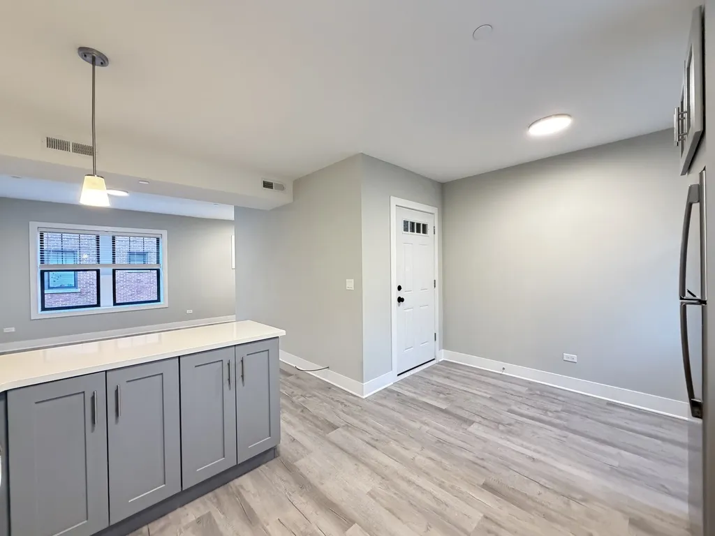 1133 Oak Ave, ,  60202, USA 60202-unit#2E-Evanston-IL