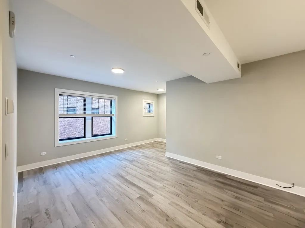1133 Oak Ave, ,  60202, USA 60202-unit#2E-Evanston-IL