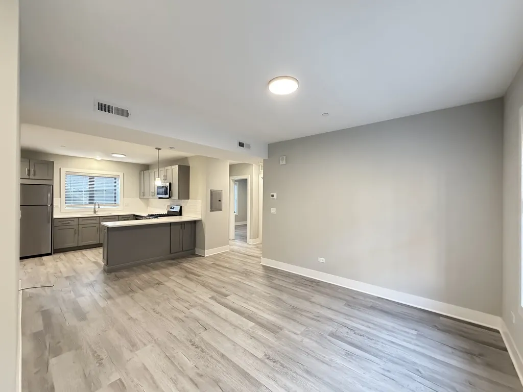 1133 Oak Ave, ,  60202, USA 60202-unit#2E-Evanston-IL