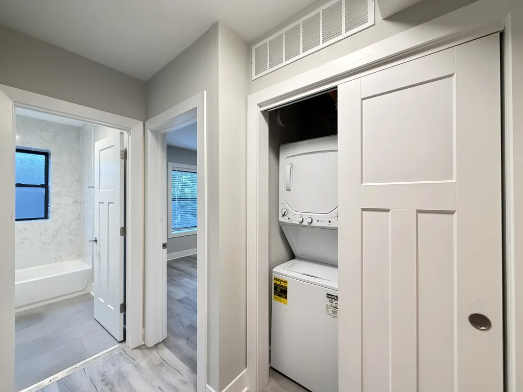1133 Oak Ave, ,  60202, USA 60202-unit#2E-Evanston-IL