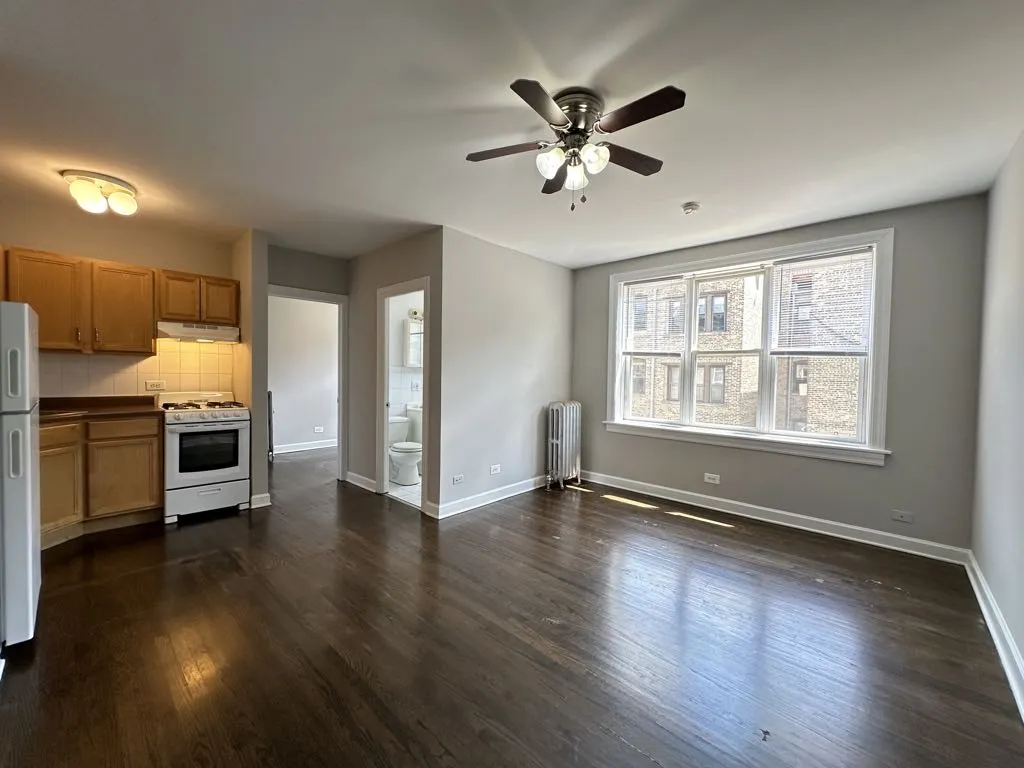 912 W Dakin St, ,  60613, USA 60613-unit#205-Chicago-IL
