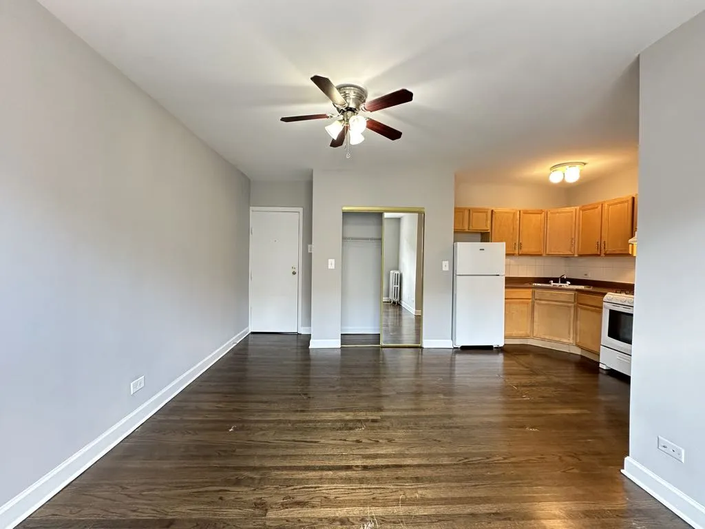 912 W Dakin St, ,  60613, USA 60613-unit#205-Chicago-IL