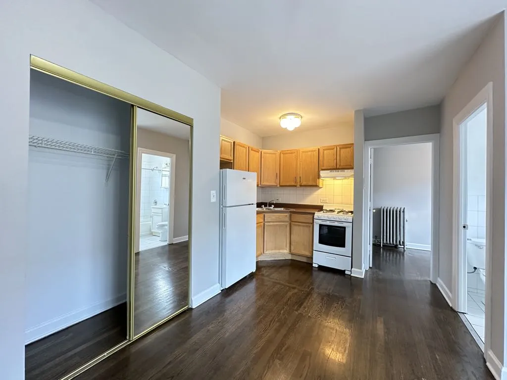 912 W Dakin St, ,  60613, USA 60613-unit#205-Chicago-IL