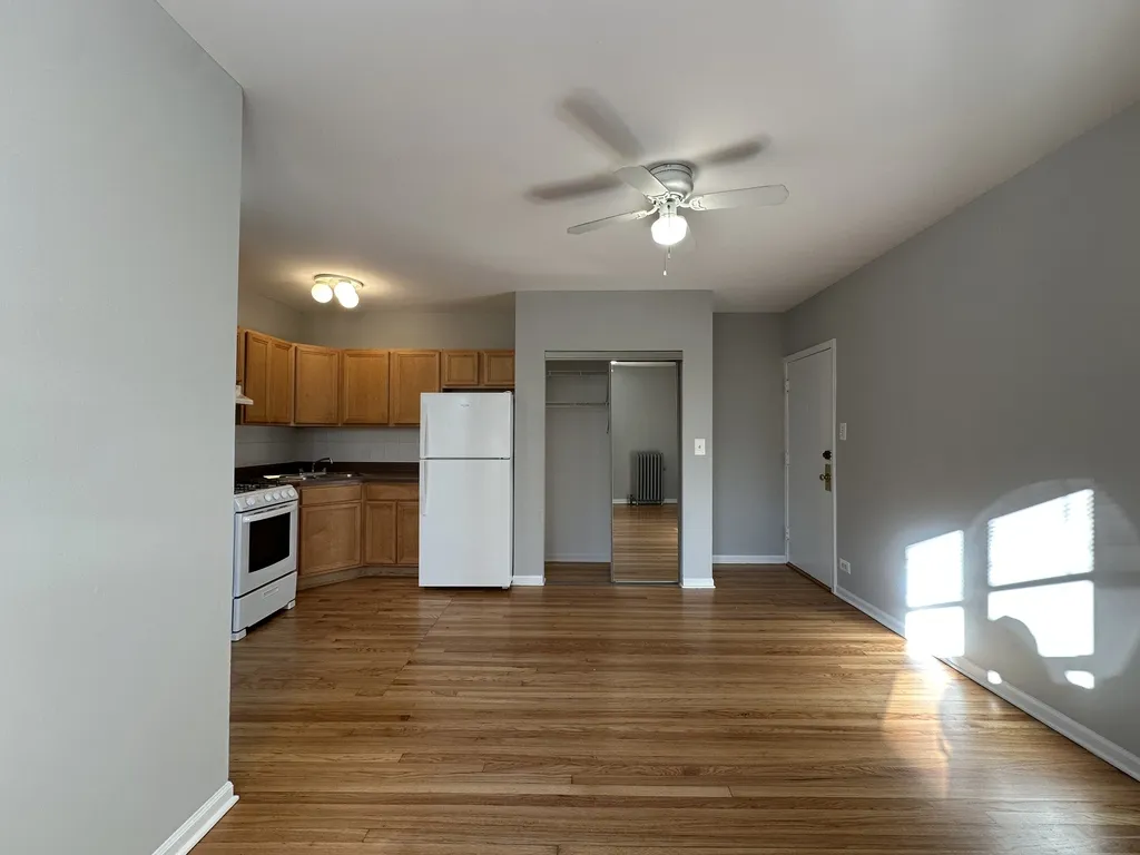 914 W Dakin St, ,  60613, USA 60613-unit#207-Chicago-IL