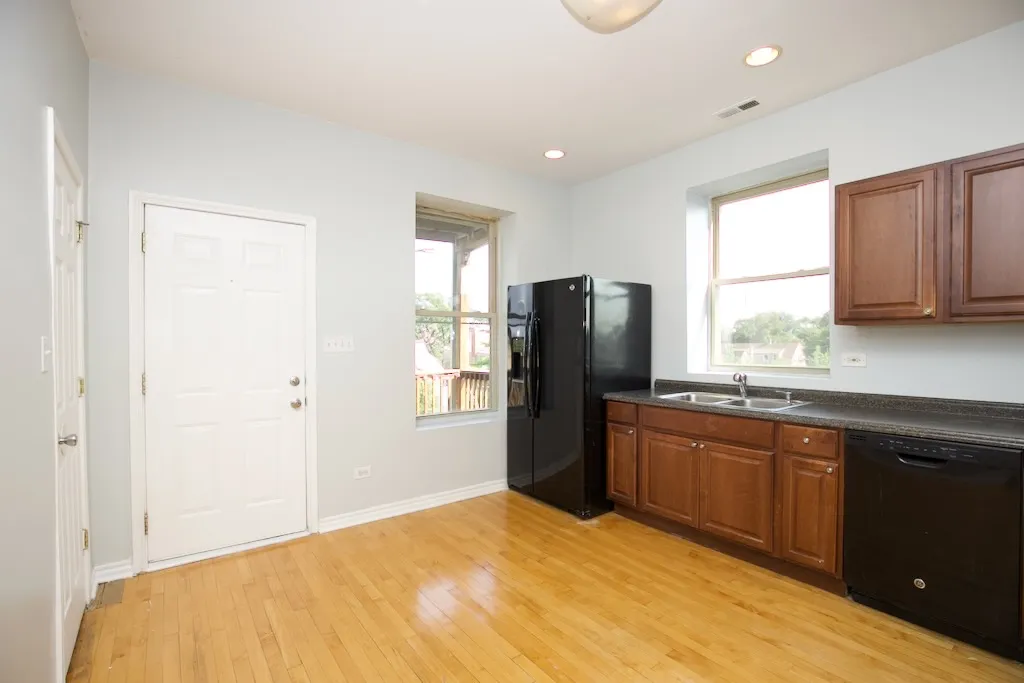 2537 N Kildare Ave, ,  60639, USA 60639-unit#3-Chicago-IL