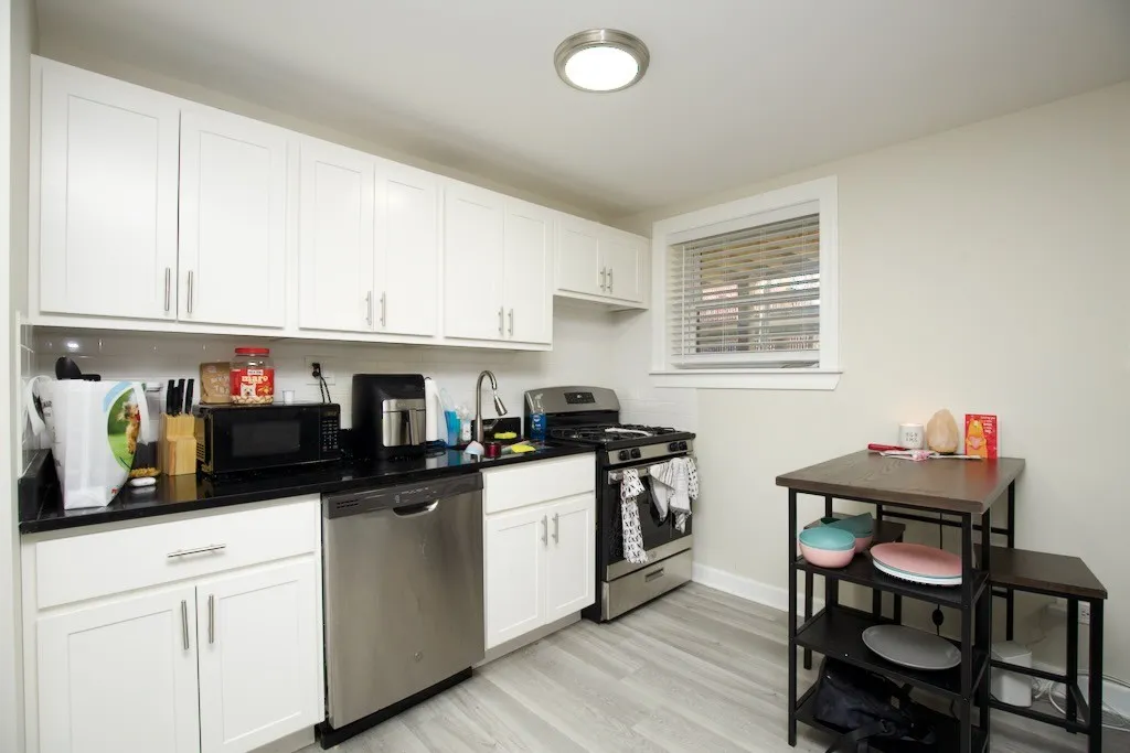732 W Roscoe St, ,  60657, USA 60657-unit#NGA-Chicago-IL
