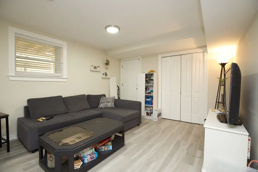 732 W Roscoe St, ,  60657, USA 60657-unit#NGA-Chicago-IL