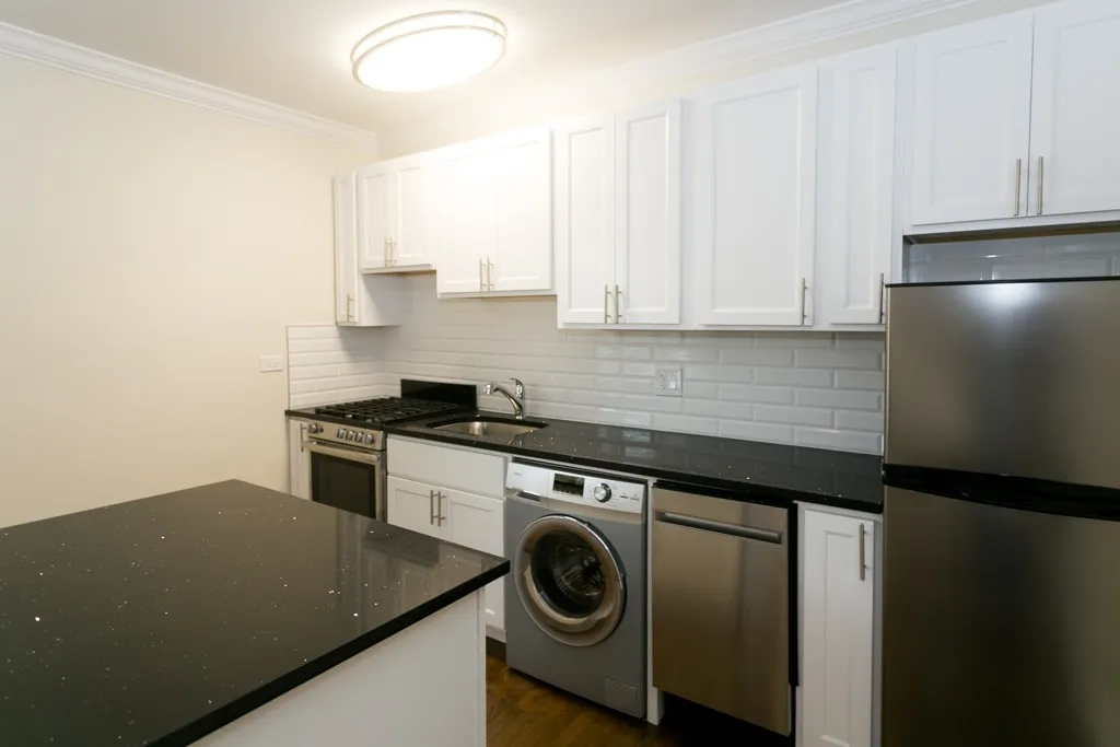 918 Green Bay Rd, ,  60093, USA 60093-unit#3C-Winnetka-IL