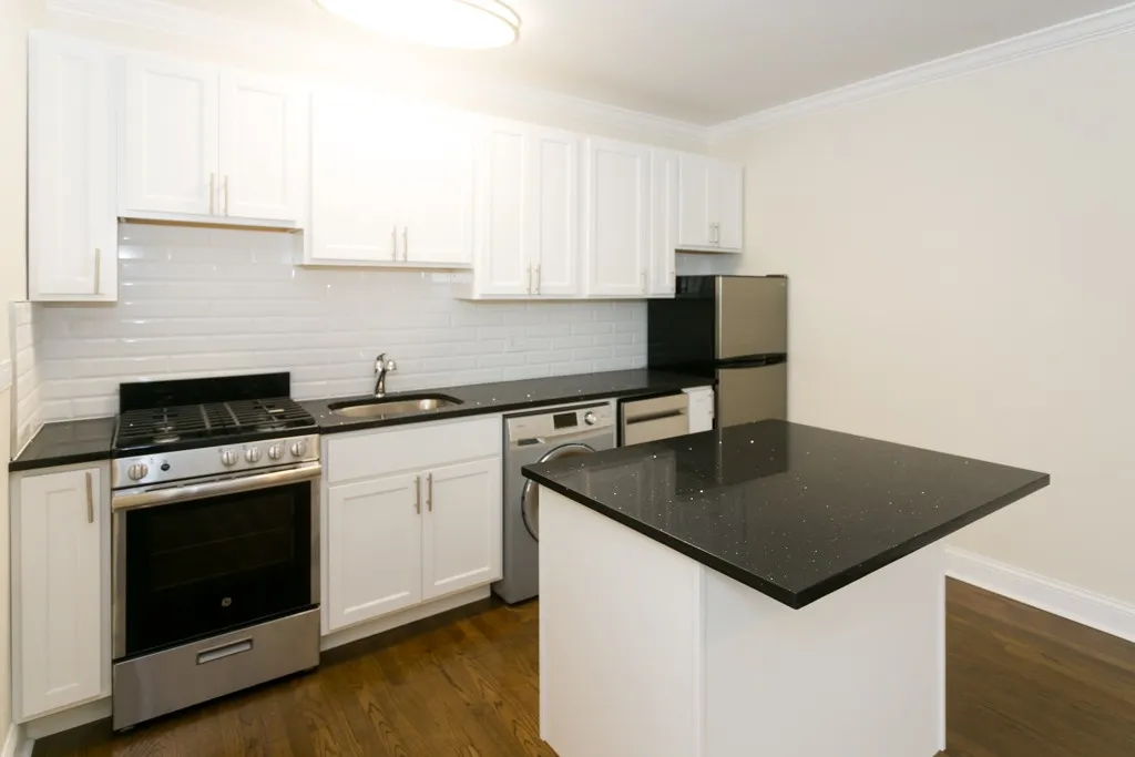 918 Green Bay Rd, ,  60093, USA 60093-unit#3C-Winnetka-IL