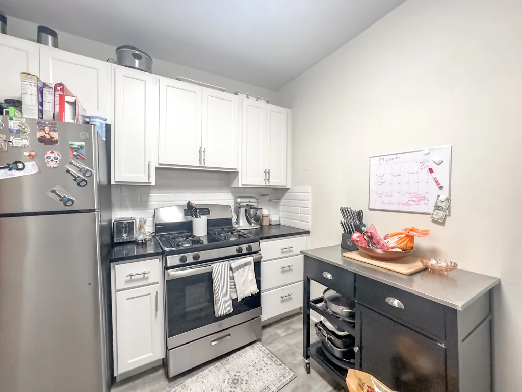 918 Green Bay Rd, ,  60093, USA 60093-unit#2D-Winnetka-IL