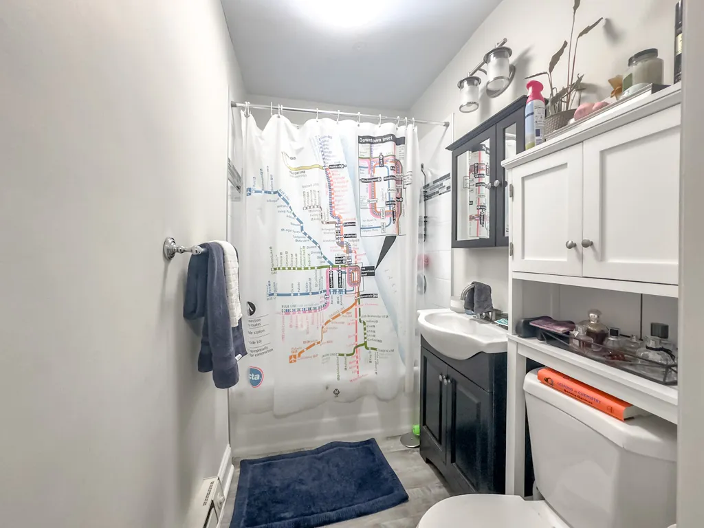 918 Green Bay Rd, ,  60093, USA 60093-unit#2D-Winnetka-IL