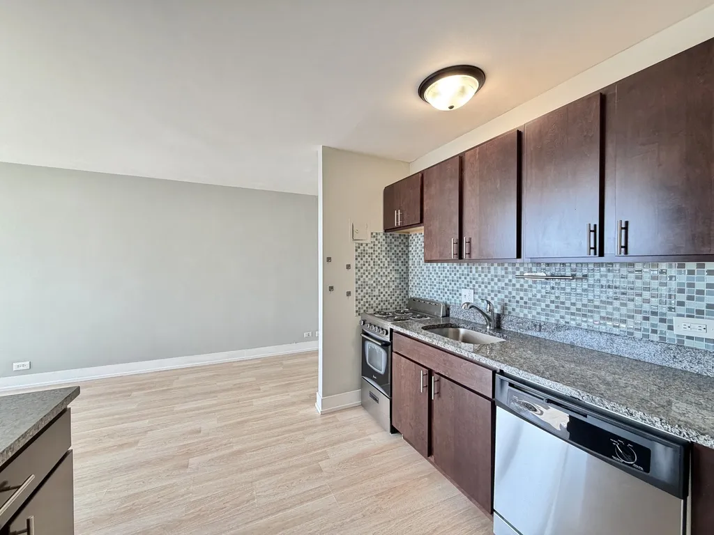 445 W Wellington Ave, , 60657, USA 60657-unit#15D-Chicago-IL