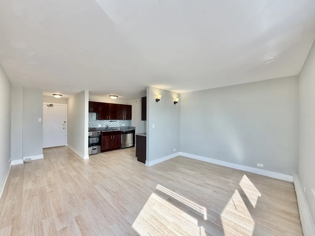 445 W Wellington Ave, , 60657, USA 60657-unit#15D-Chicago-IL