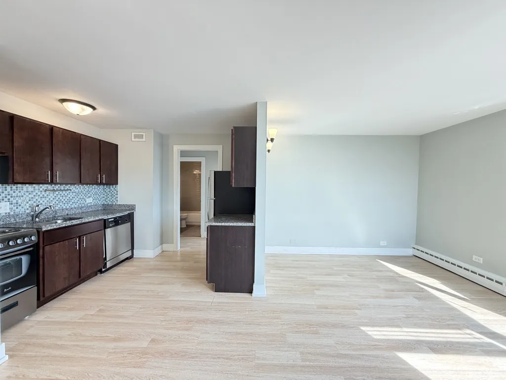 445 W Wellington Ave, , 60657, USA 60657-unit#15D-Chicago-IL
