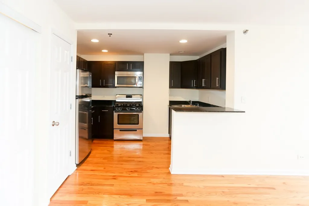 5050 N Sheridan Rd, , 60640, USA 60640-unit#811-Chicago-IL
