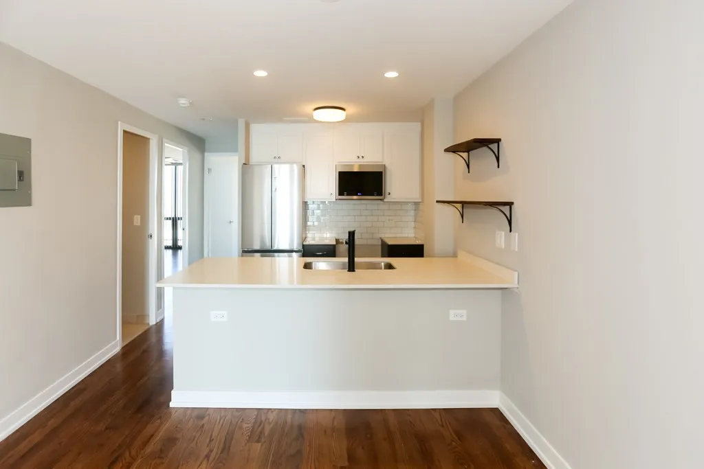 5910 N Sheridan Rd, ,  60660, USA 60660-unit#404-Chicago-IL
