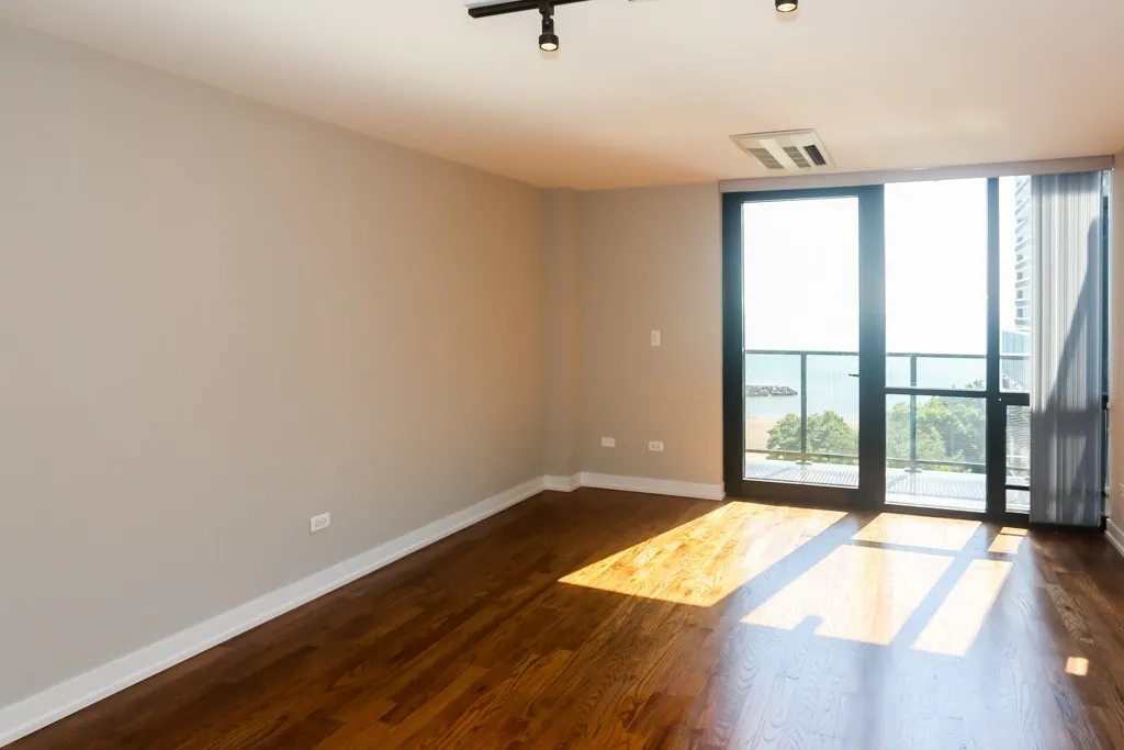 5910 N Sheridan Rd, ,  60660, USA 60660-unit#404-Chicago-IL