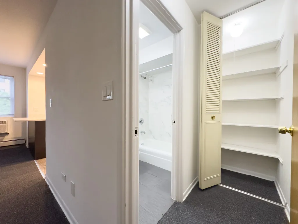 520 W Aldine Ave, , 60657, USA 60657-unit#403-Chicago-IL