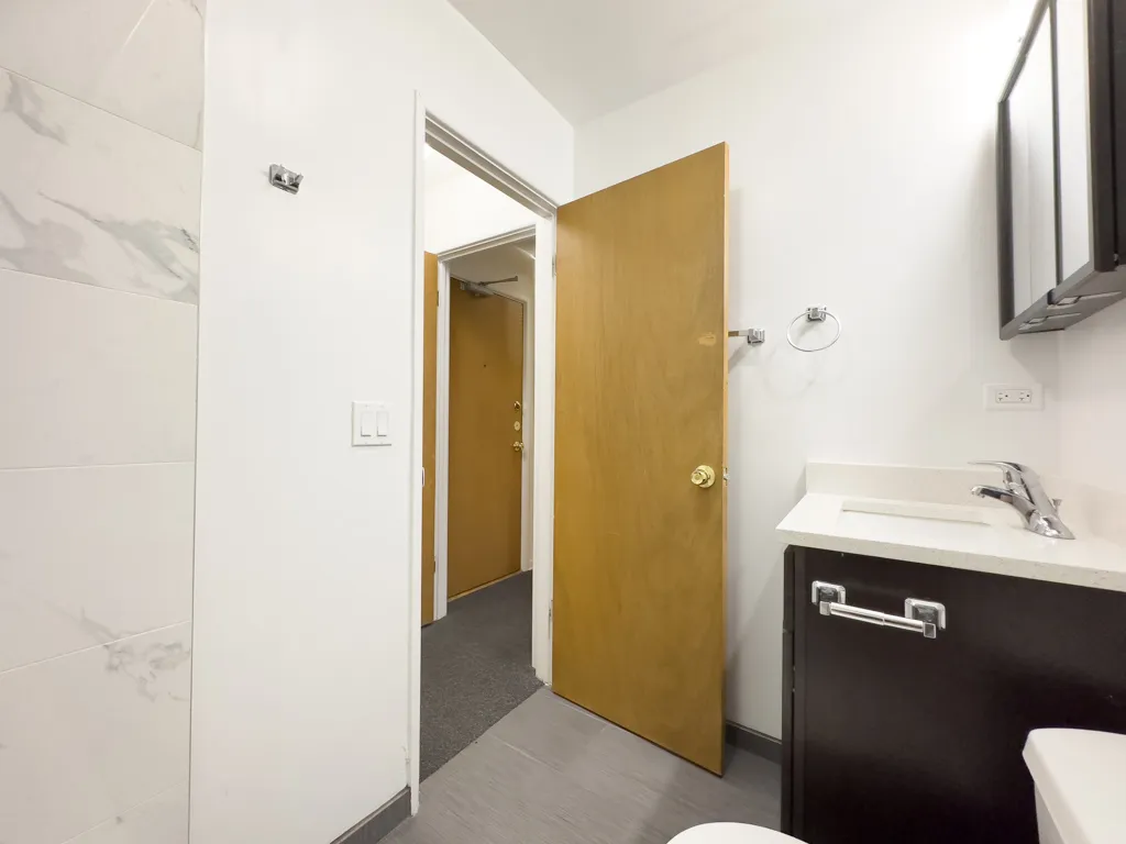 520 W Aldine Ave, , 60657, USA 60657-unit#403-Chicago-IL