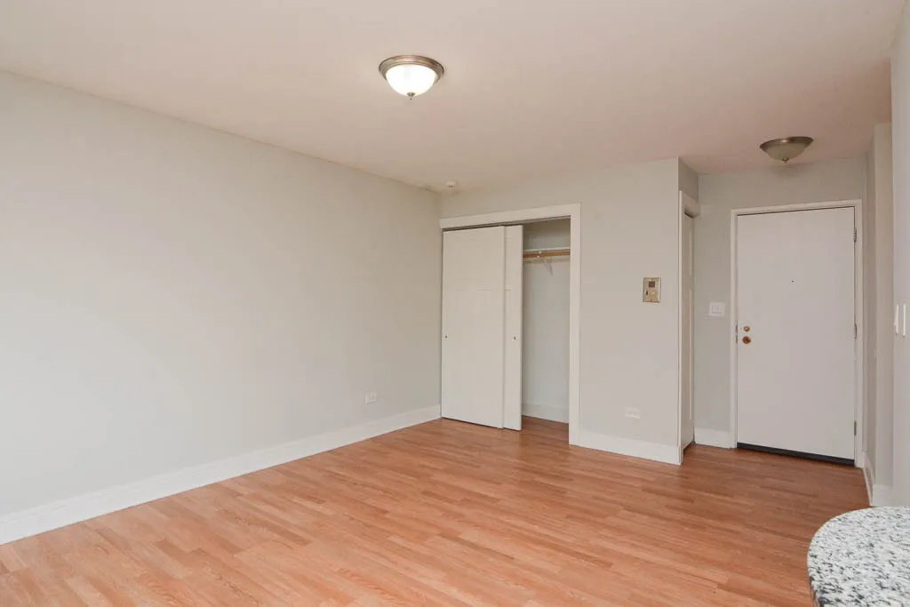 696 Elm Pl, ,  60035, USA 60035-unit#107-Highland Park-IL