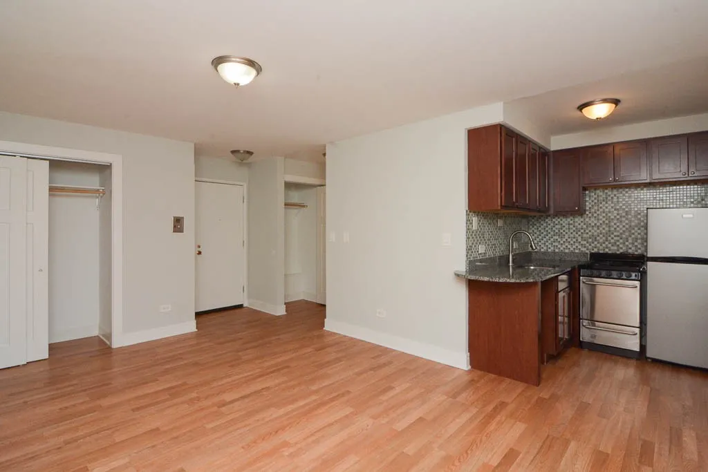 696 Elm Pl, ,  60035, USA 60035-unit#107-Highland Park-IL