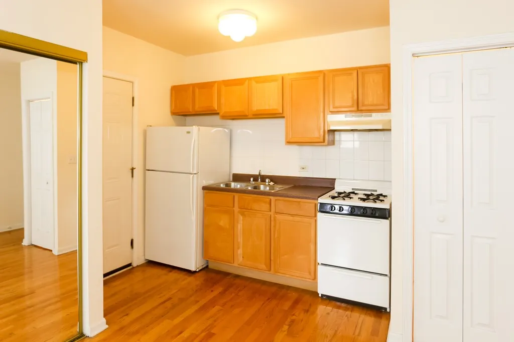 914 W Dakin St, ,  60613, USA 60613-unit#310-Chicago-IL