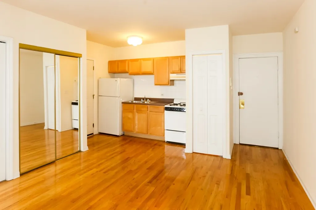 914 W Dakin St, ,  60613, USA 60613-unit#310-Chicago-IL