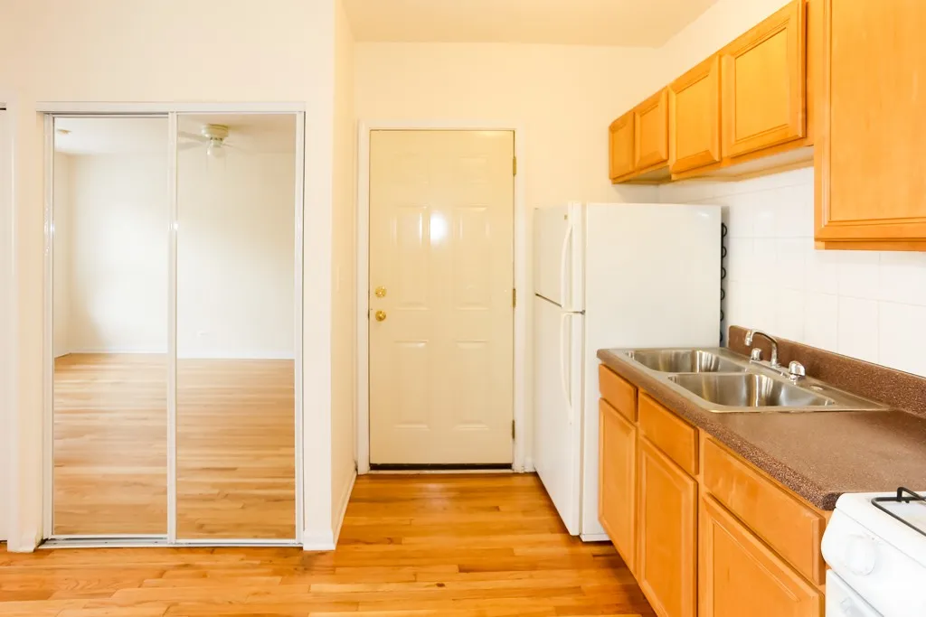 914 W Dakin St, , 60613, USA 60613-unit#210-Chicago-IL