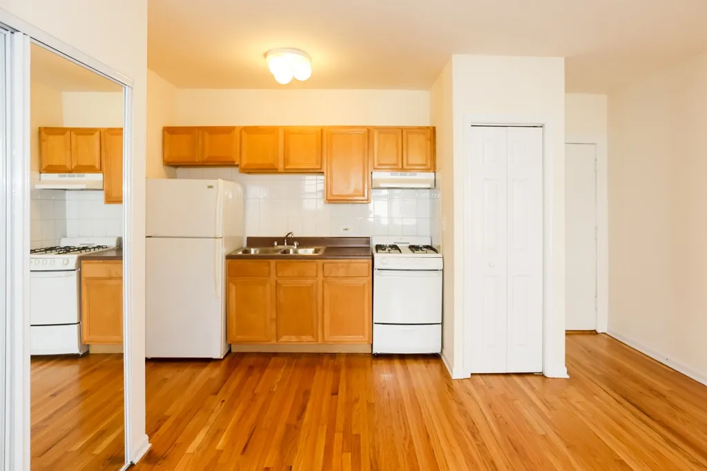 914 W Dakin St, , 60613, USA 60613-unit#210-Chicago-IL