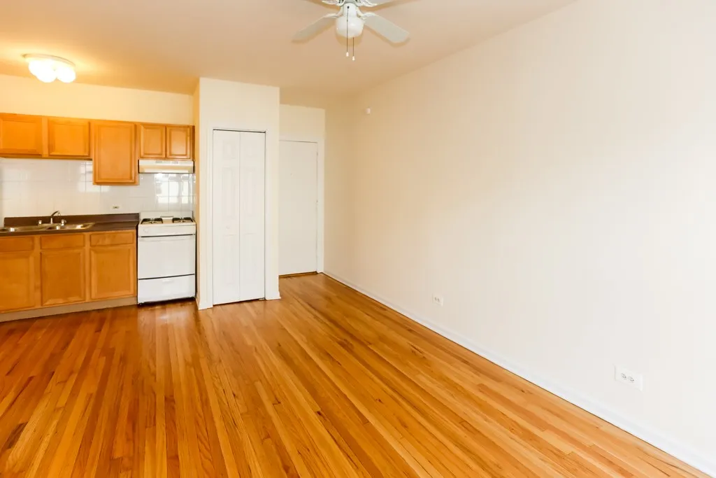 914 W Dakin St, ,  60613, USA 60613-unit#210-Chicago-IL