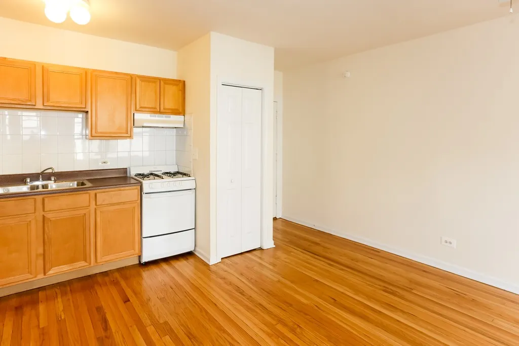 914 W Dakin St, , 60613, USA 60613-unit#210-Chicago-IL