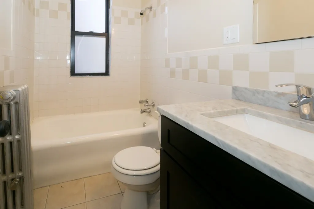 1360 E 52nd St, ,  60615, USA 60615-unit#1S-Chicago-IL