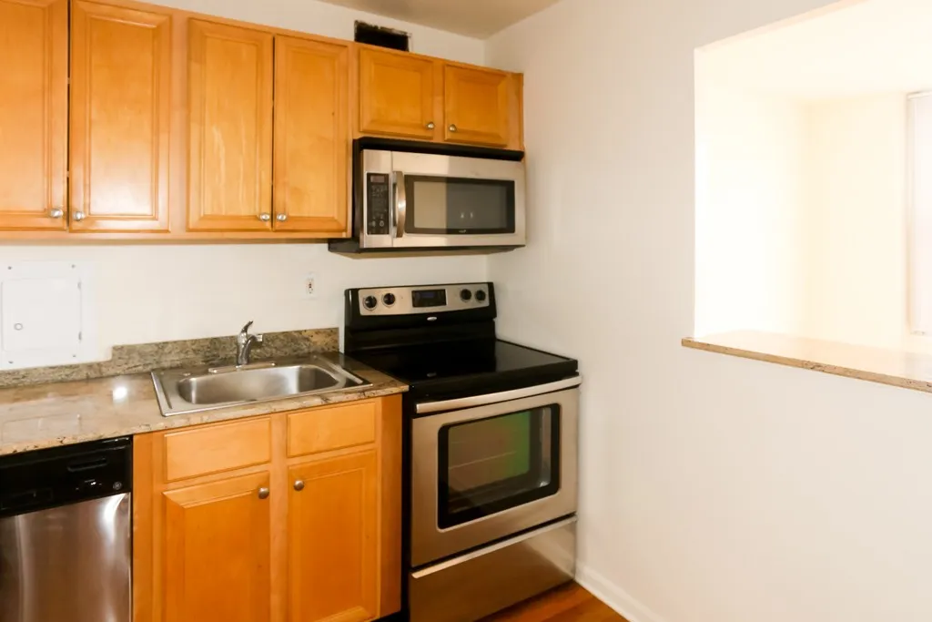 5650 N Sheridan Rd, ,  60660, USA 60660-unit#22F-Chicago-IL