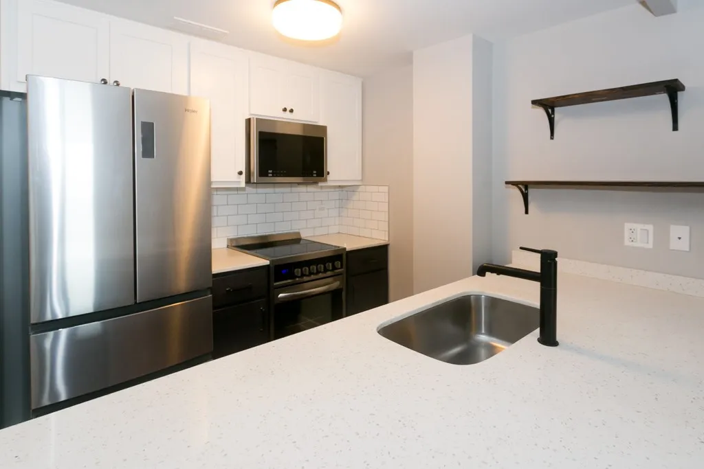 5910 N Sheridan Rd, , 60660, USA 60660-unit#704-Chicago-IL