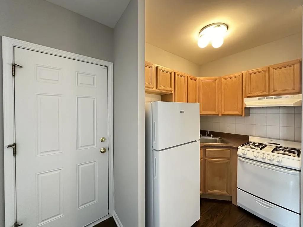 914 W Dakin St, , 60613, USA 60613-unit#215-Chicago-IL