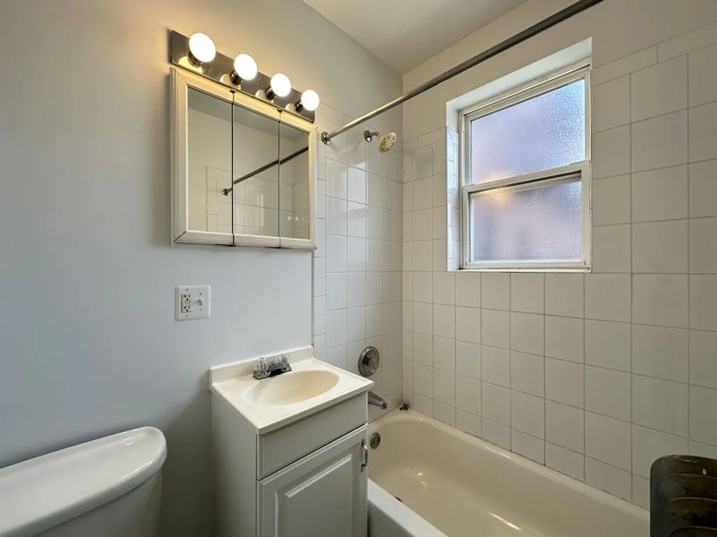 914 W Dakin St, , 60613, USA 60613-unit#215-Chicago-IL