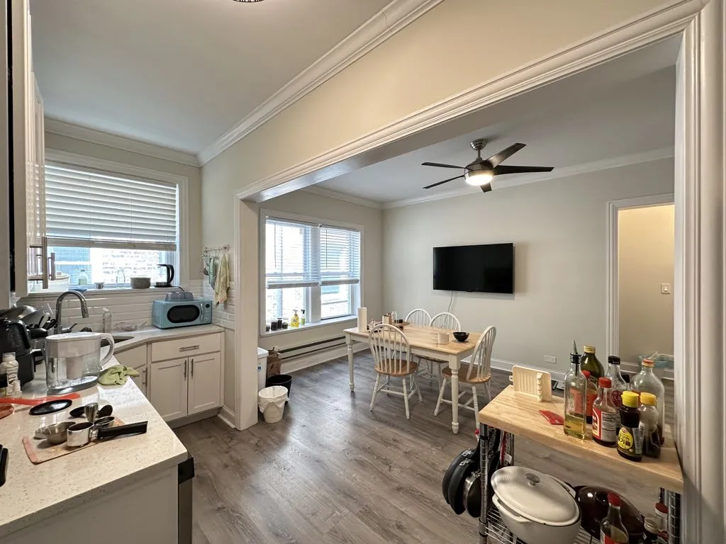 327 Kedzie St, Evanston, 60202, USA 60202-unit#2-Chicago-IL