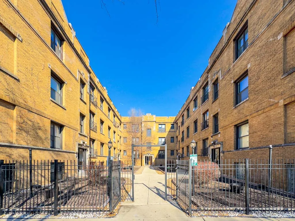 726 W Roscoe St, , 60657, USA 60657-unit#SGDN-Chicago-IL