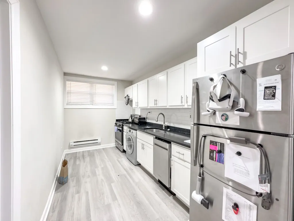 726 W Roscoe St, ,  60657, USA 60657-unit#SGDN-Chicago-IL