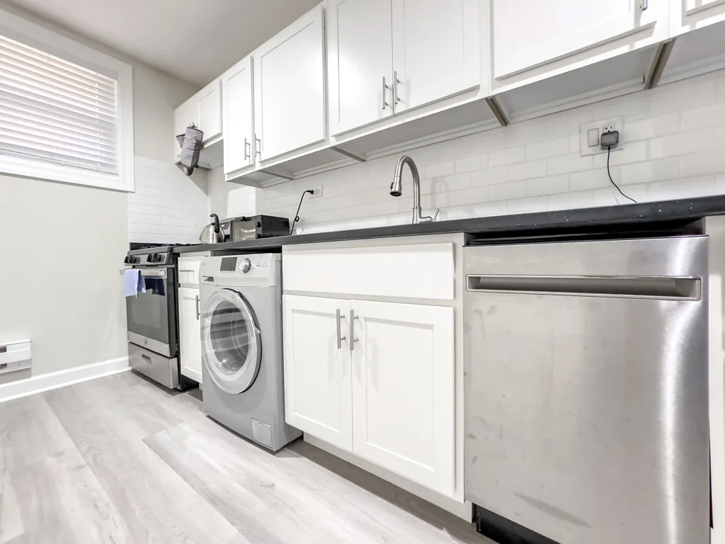 726 W Roscoe St, ,  60657, USA 60657-unit#SGDN-Chicago-IL