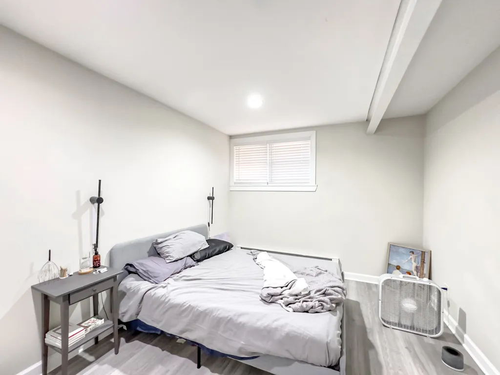 726 W Roscoe St, ,  60657, USA 60657-unit#SGDN-Chicago-IL