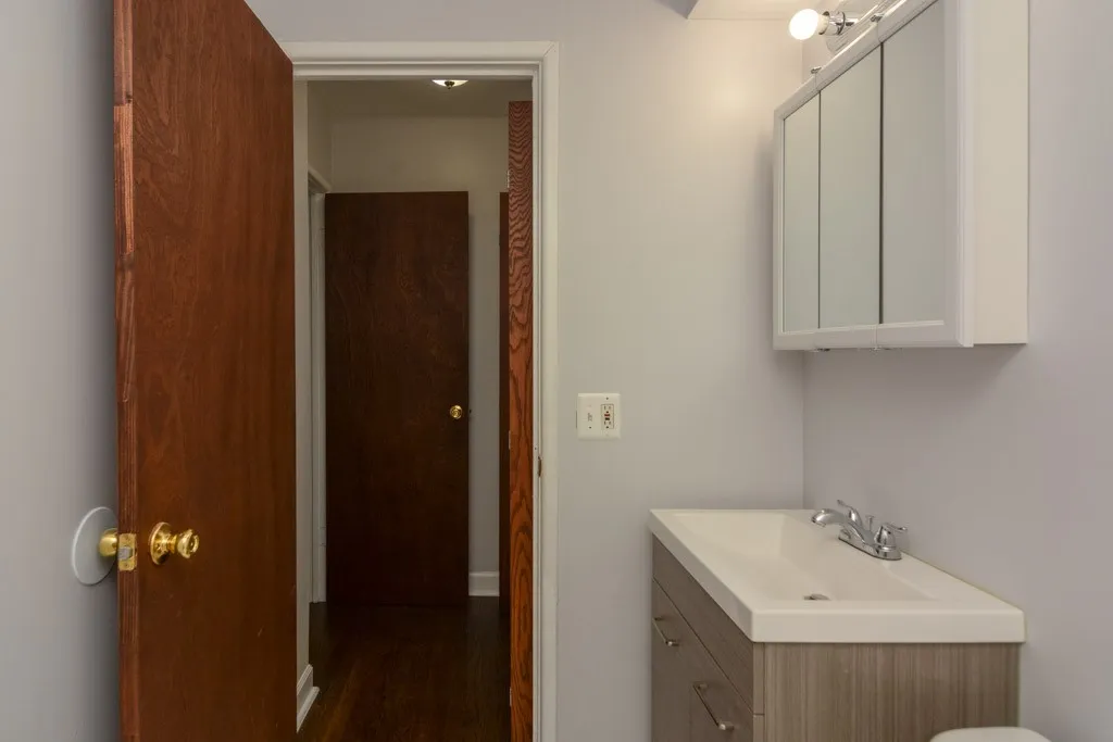 1040 W Hollywood Ave, ,  60660, USA 60660-unit#320-Chicago-IL