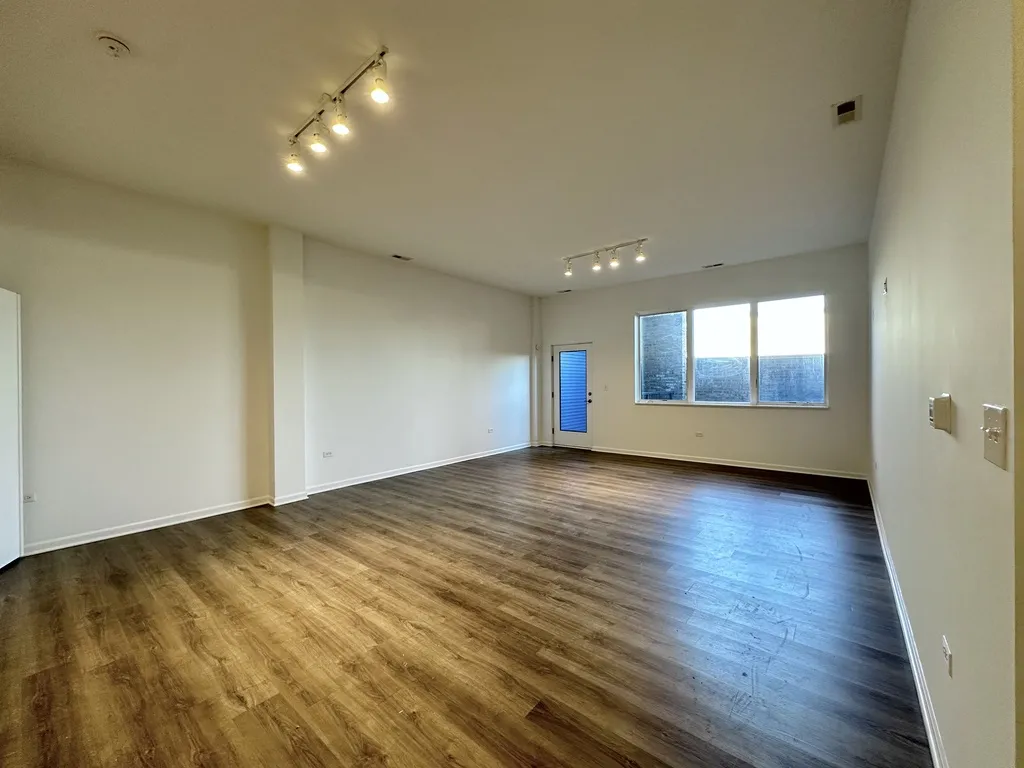 2550 S Wabash Ave, ,  60616, USA 60616-unit#304-Chicago-IL