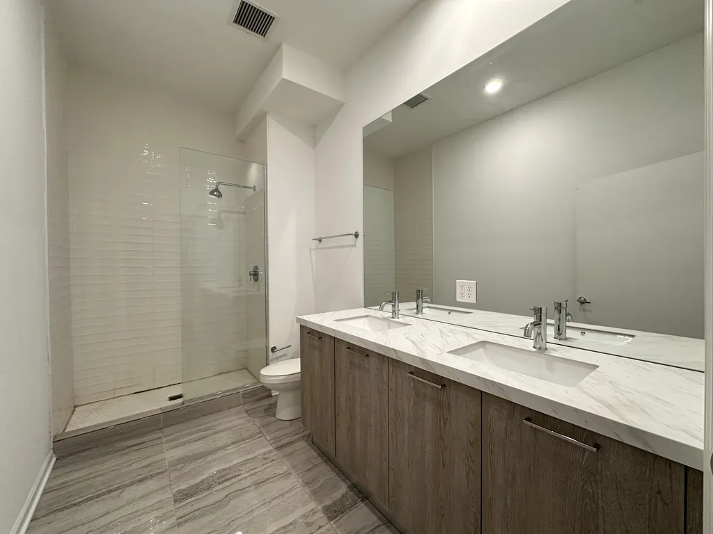 2550 S Wabash Ave, ,  60616, USA 60616-unit#304-Chicago-IL