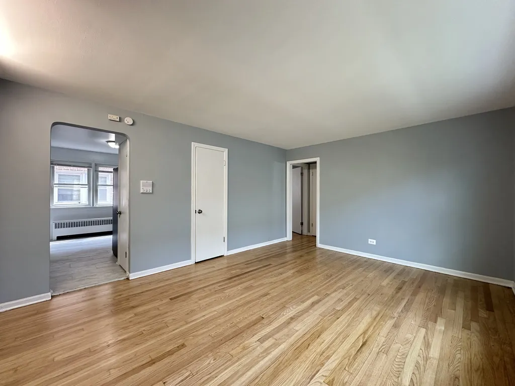 6727 N California Ave, ,  60645, USA 60645-unit#1W-Chicago-IL