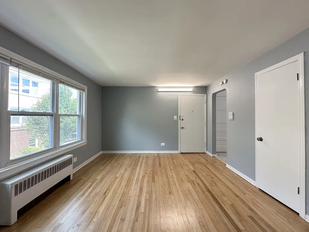 6727 N California Ave, ,  60645, USA 60645-unit#1W-Chicago-IL