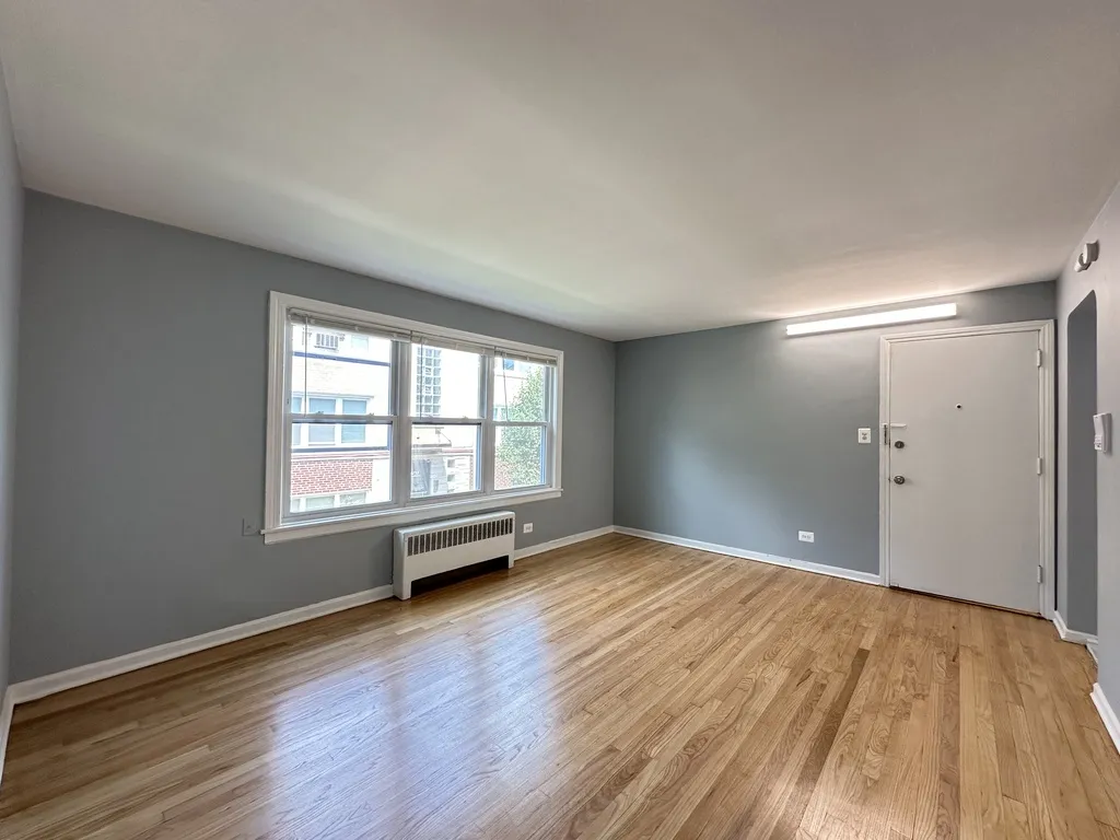 6727 N California Ave, ,  60645, USA 60645-unit#1W-Chicago-IL