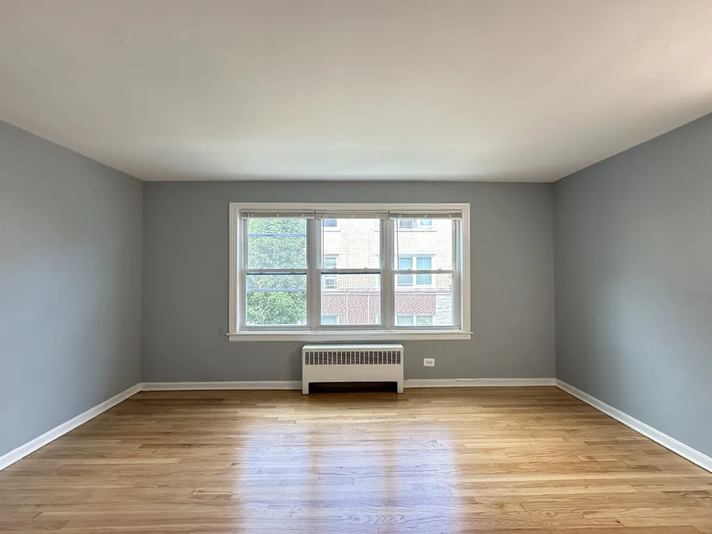 6727 N California Ave, ,  60645, USA 60645-unit#1W-Chicago-IL