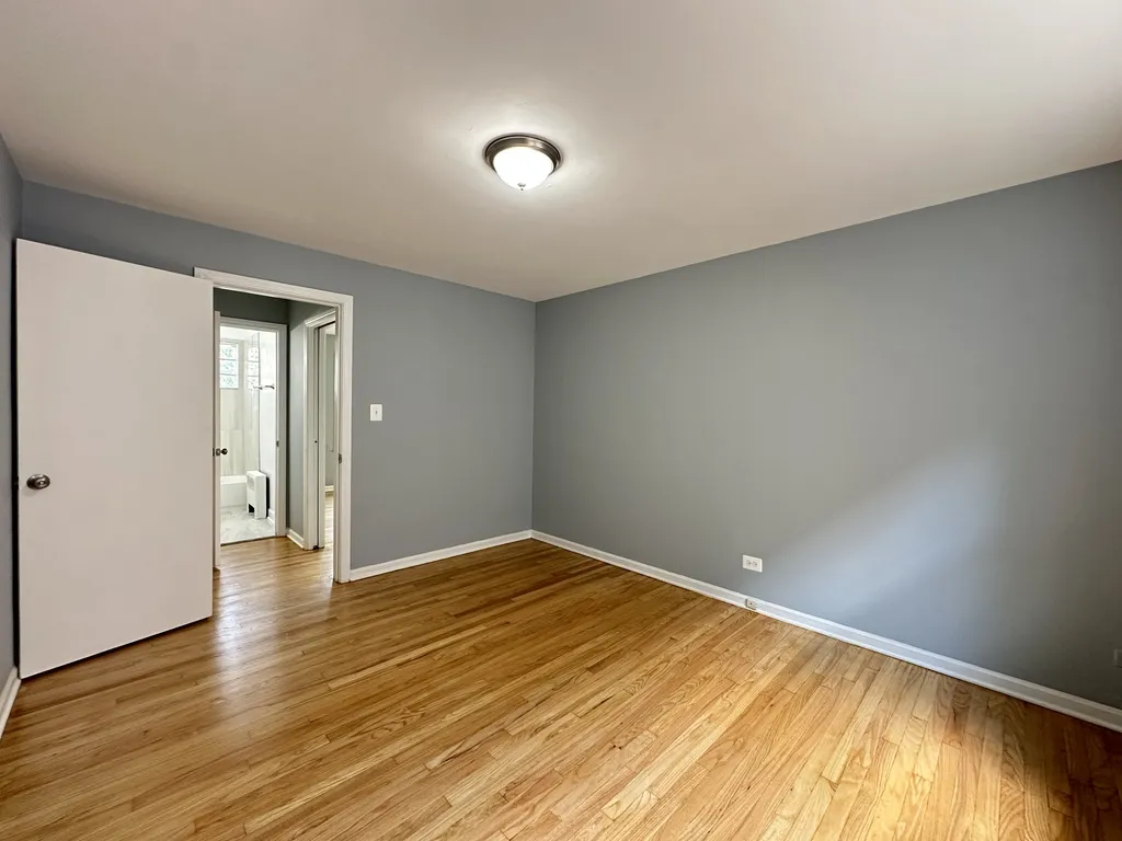 6727 N California Ave, ,  60645, USA 60645-unit#1W-Chicago-IL