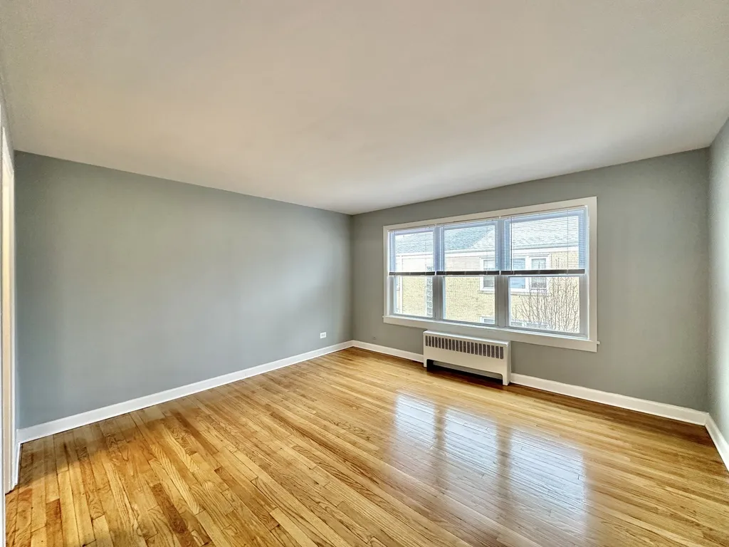 6731 N California Ave, ,  60645, USA 60645-unit#2E-Chicago-IL